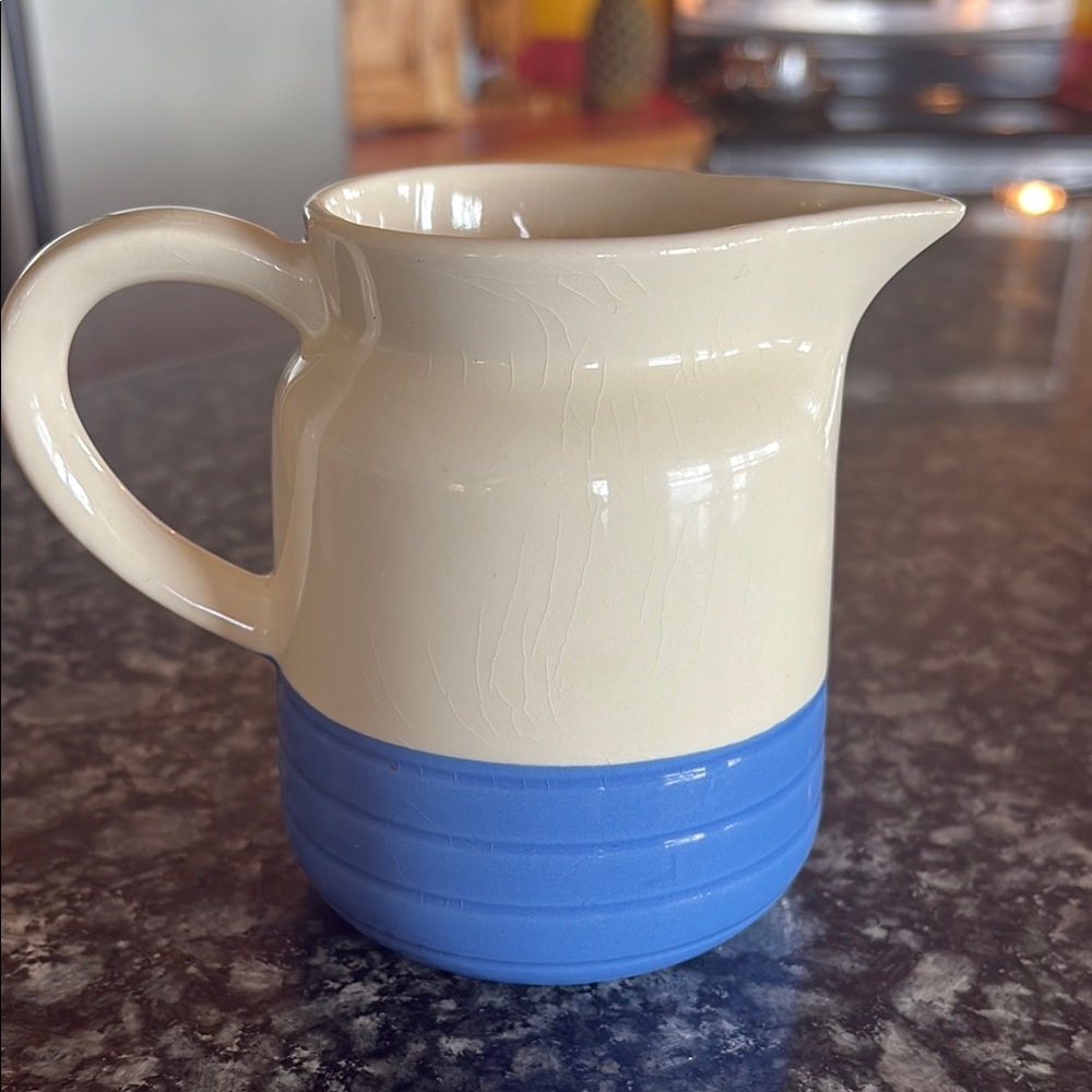 Mid Century Kitchen Vintage 1930s / 1940s Universal‎ Potteries Creamer Pitcher